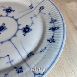 Royal Copenhagen Blue Fluted Plain round Dinner Plate 9.5 Gorgeous