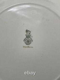 Royal Doulton ROYALTY 2 Dinner Plate 1939 Blue Gold Ribbed No Graphics #12