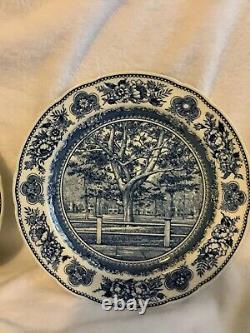 Set Of 12 Wedgwood YALE UNIVERSITY Dinner Plates In Perfect Condition