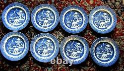 Set of 8 Churchill Blue Willow Dinner Plates 10 1/4 Excellent Made in England