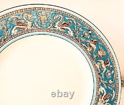 Set of 8 Wedgwood Florentine Turquoise Dinner Plates Plain Center