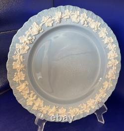 Six Wedgwood Queensware Cream on Lavender 10 1/8 Dinner Plate Shell Edge