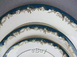 Superb vintage blue edge Minton GROSVENOR Dinner Service Set. 6 place settings