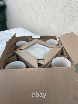 Vintage Brick Oven Stoneware Aunt Rhody 20-piece dinnerware set