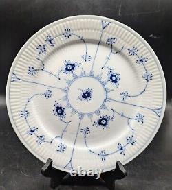 Vintage Royal Copenhagen Denmark Blue Fluted Plain 9 7/8 Dinner Plate #625 625
