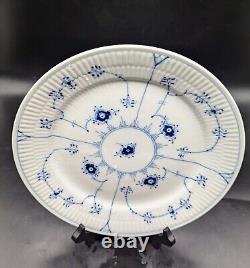 Vintage Royal Copenhagen Denmark Blue Fluted Plain 9 7/8 Dinner Plate #625 625