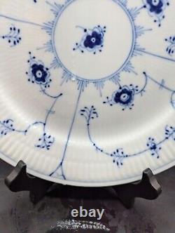 Vintage Royal Copenhagen Denmark Blue Fluted Plain 9 7/8 Dinner Plate #625 625