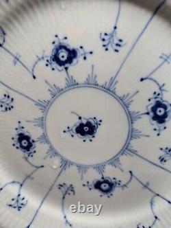 Vintage Royal Copenhagen Denmark Blue Fluted Plain 9 7/8 Dinner Plate #625 625