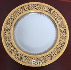 Vtg Bavaria BLACK KNIGHT Cobalt Blue and Gold Rim 10 1/4 Dinner/Cabinet Plate