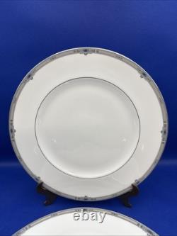 Wedgwood AMHERST Dinner Plate VTG 10 3/4 Gray Band Blue Floral England Lot Of 7
