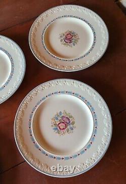 Wedgwood Corinthian Evenlode Dinner Plate Blue Floral Floral England Very Good