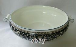 Wedgwood Florentine Dark Blue Rim W1956 Round Covered Vegetable Serving Bowl