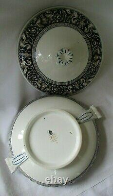 Wedgwood Florentine Dark Blue Rim W1956 Round Covered Vegetable Serving Bowl