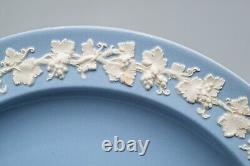 Wedgwood Queensware Cream on Blue Lavender Dinner Plates Smooth 9 3/4 Set of 11