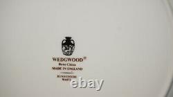 Wedgwood Runnymede W4472 (6) Dinner Plates, 10 3/4